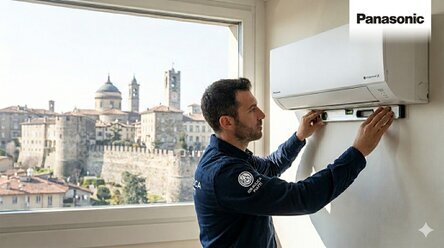 ecnico Idraulica Piatti installa condizionatore Panasonic Etherea a Bergamo Alta. Panoramica della città sullo sfondo
